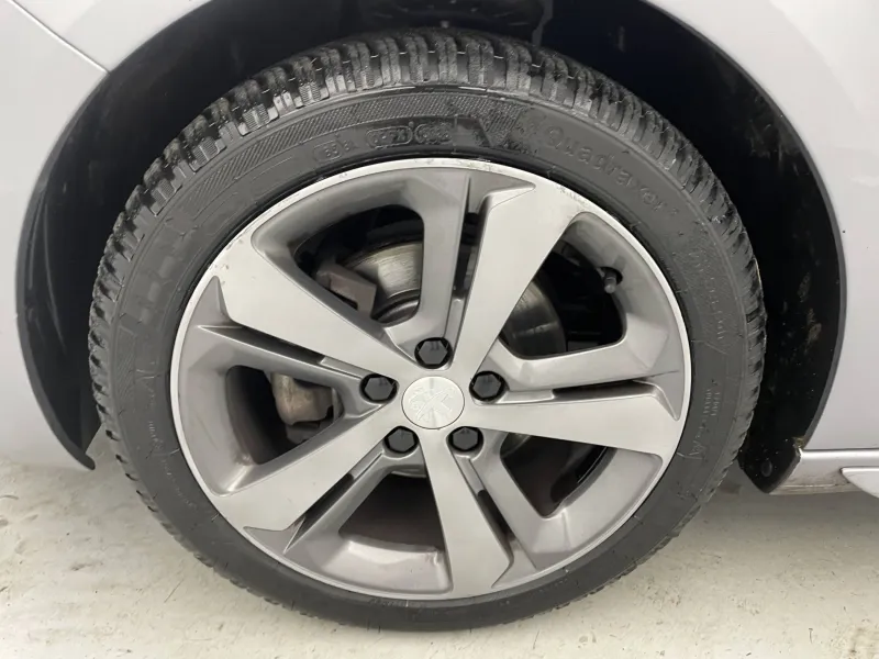 Image secondaire du véhicule 18