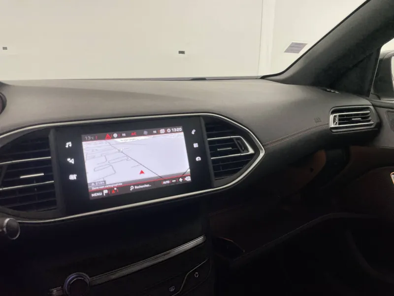 Image secondaire du véhicule 30