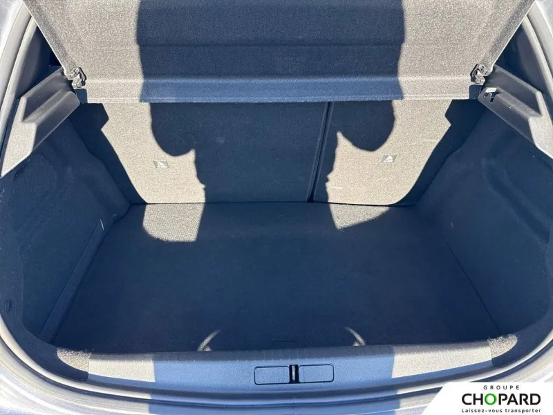 Image secondaire du véhicule 9