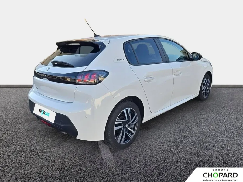 Image secondaire du véhicule 4