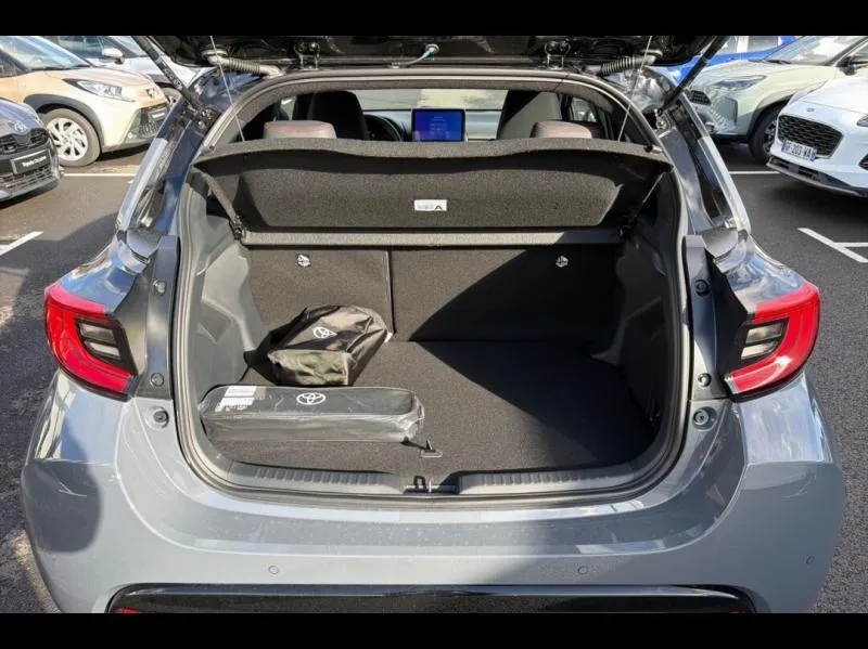 Image secondaire du véhicule 10