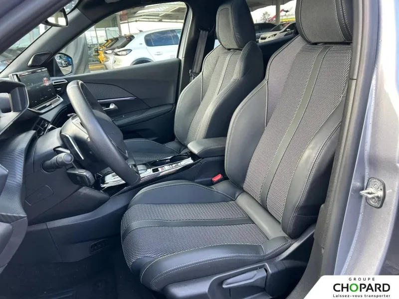 Image secondaire du véhicule 12