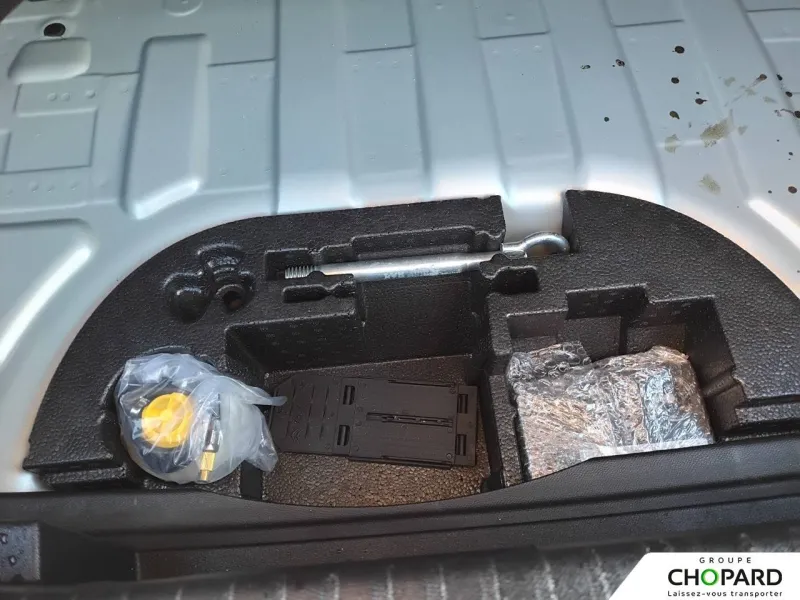 Image secondaire du véhicule 9