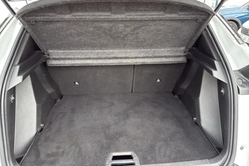 Image secondaire du véhicule 10