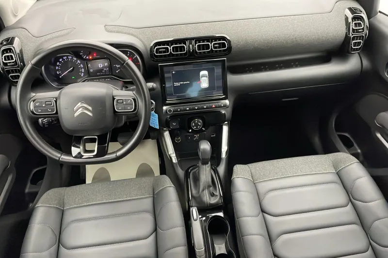 Image secondaire du véhicule 10