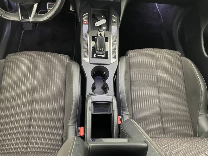 Image secondaire du véhicule 32