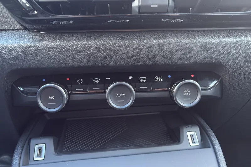 Image secondaire du véhicule 23