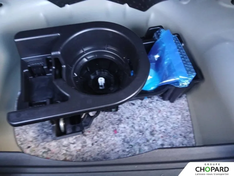 Image secondaire du véhicule 9