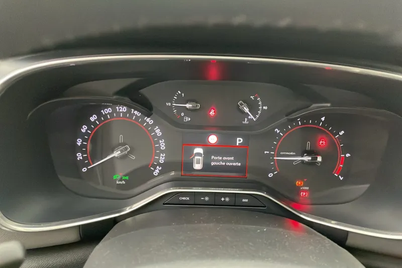 Image secondaire du véhicule 10