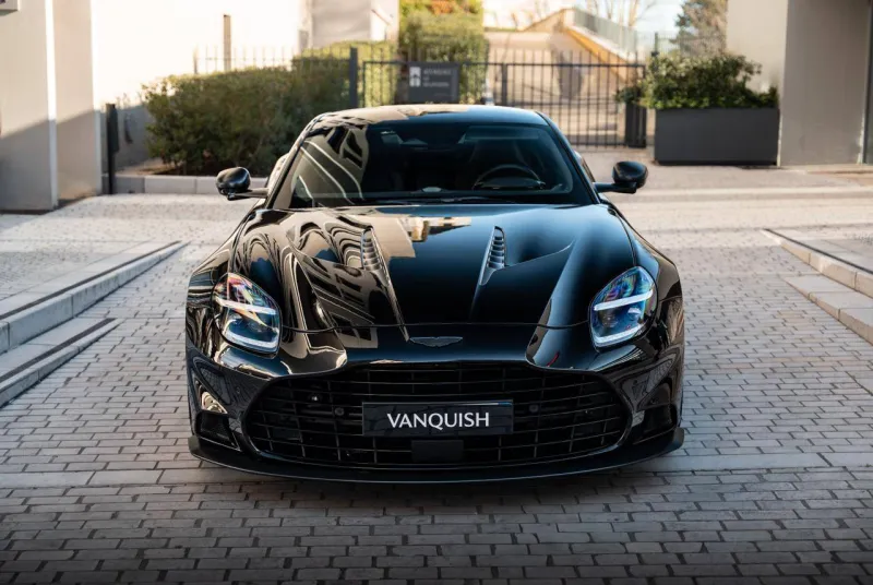 Aston Martin-VANQUISH-d'occasion chez Aston Martin Lyon