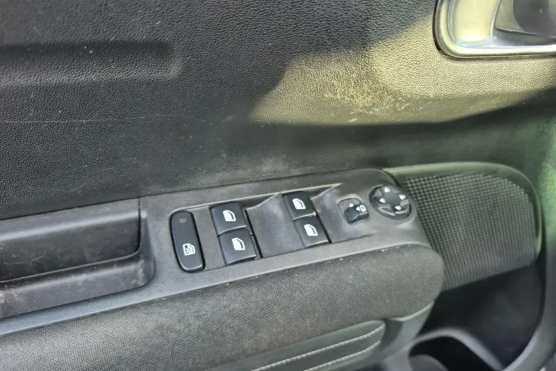 Image secondaire du véhicule 17