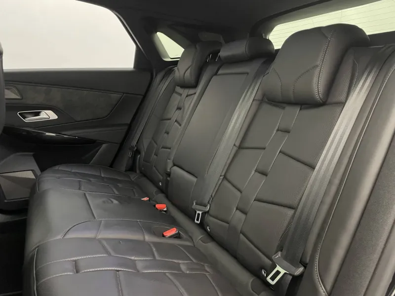 Image secondaire du véhicule 40