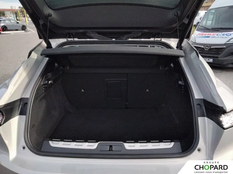 Image secondaire du véhicule 9