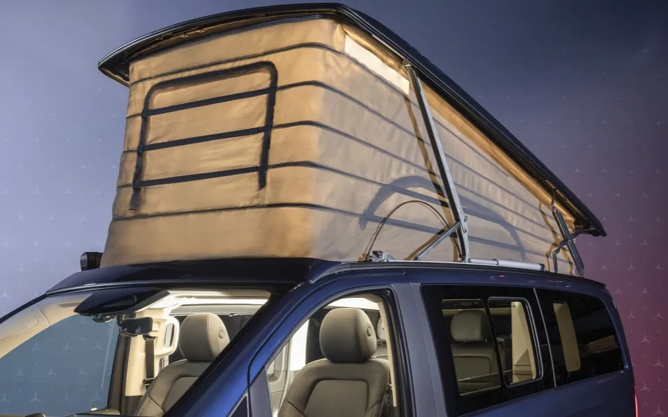 Mercedes Marco Polo : Toit relevable éclairé