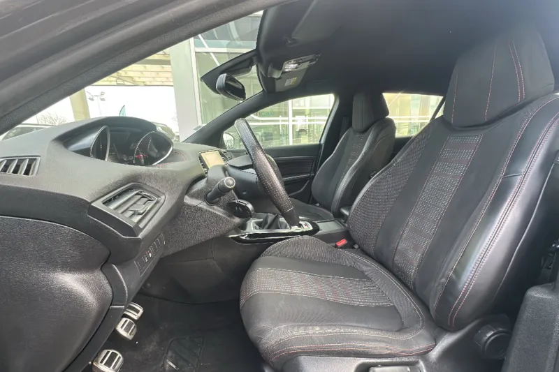 Image secondaire du véhicule 10