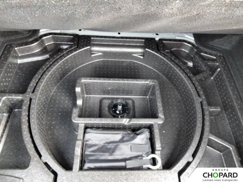 Image secondaire du véhicule 25