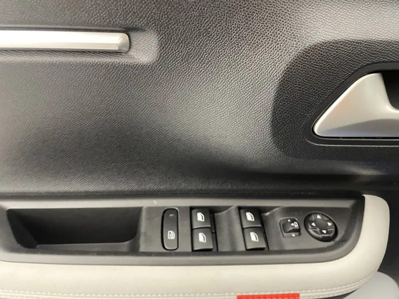 Image secondaire du véhicule 33