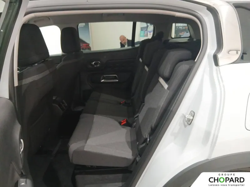 Image secondaire du véhicule 12