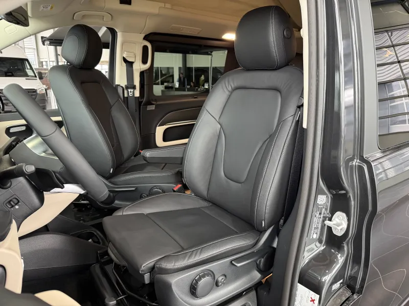 Image secondaire du véhicule 12