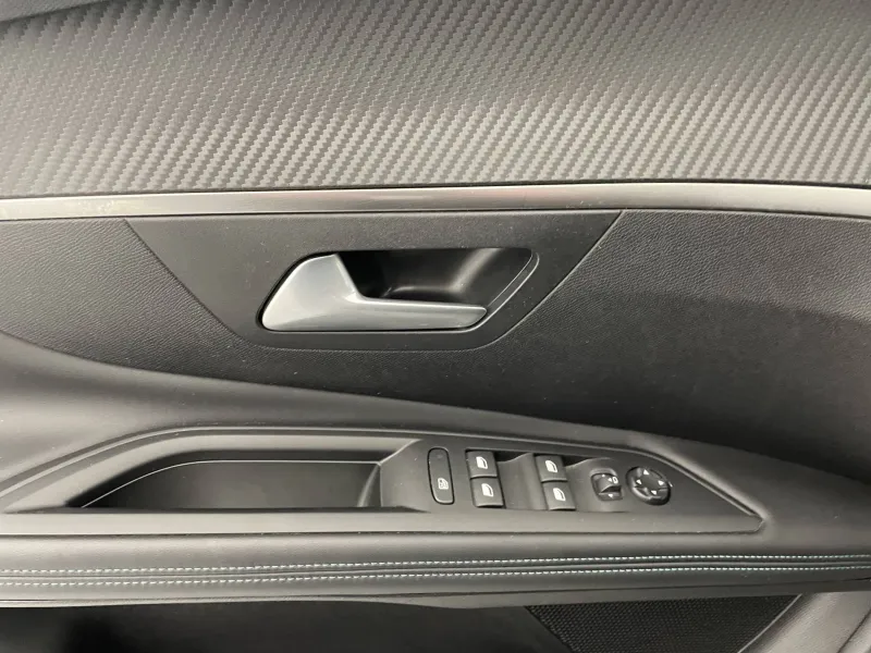 Image secondaire du véhicule 33