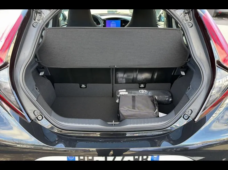 Image secondaire du véhicule 10