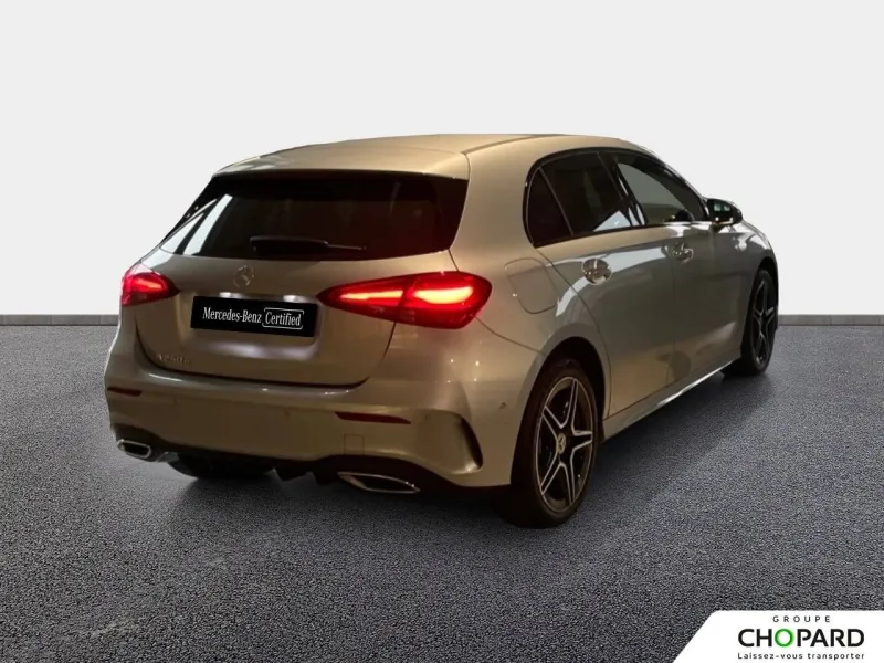 Image secondaire du véhicule 4