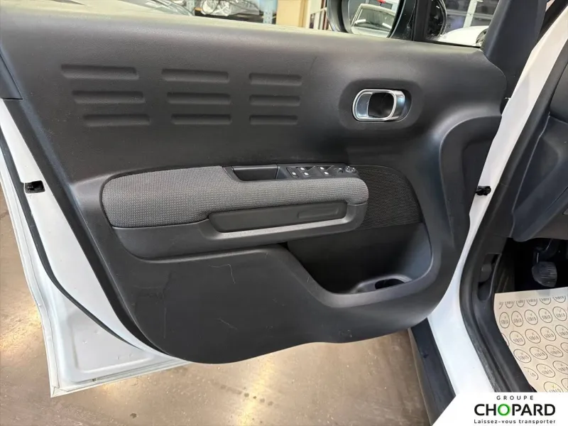 Image secondaire du véhicule 11