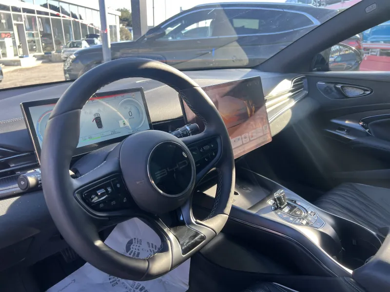 Image secondaire du véhicule 18