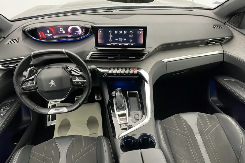 Image secondaire du véhicule 10