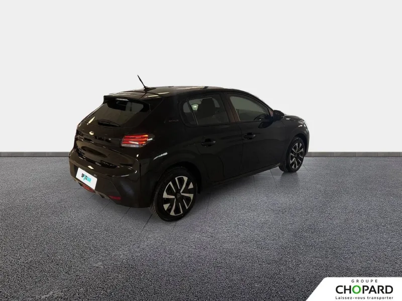 Image secondaire du véhicule 9