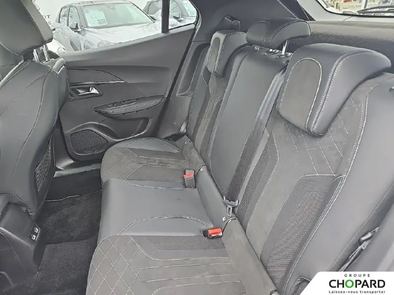 Image secondaire du véhicule 12