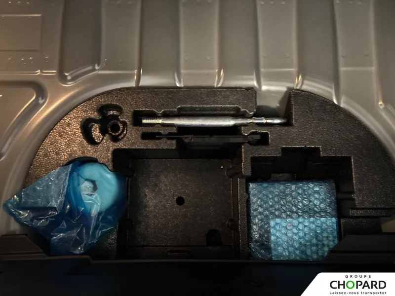 Image secondaire du véhicule 24