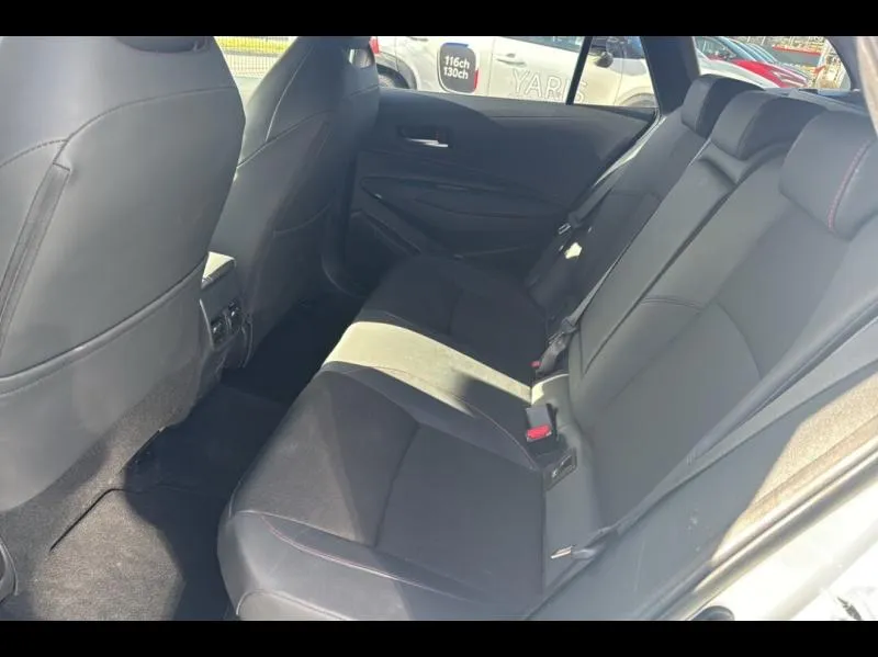 Image secondaire du véhicule 12