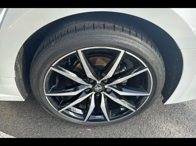 Image secondaire du véhicule 14