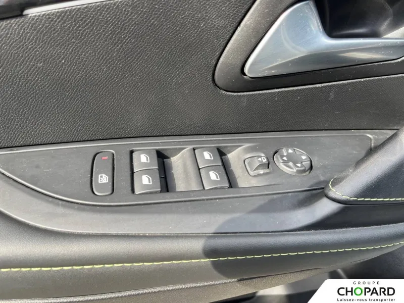 Image secondaire du véhicule 24