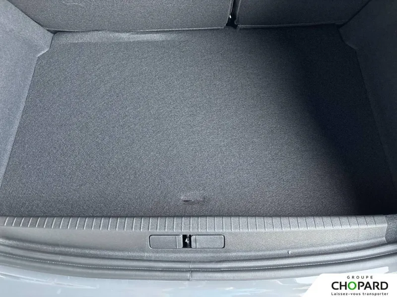 Image secondaire du véhicule 10