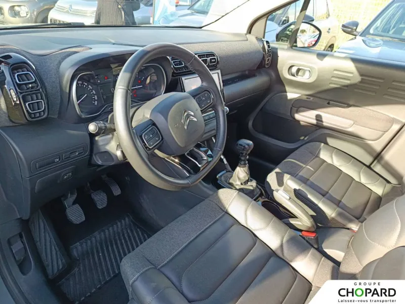 Image secondaire du véhicule 11