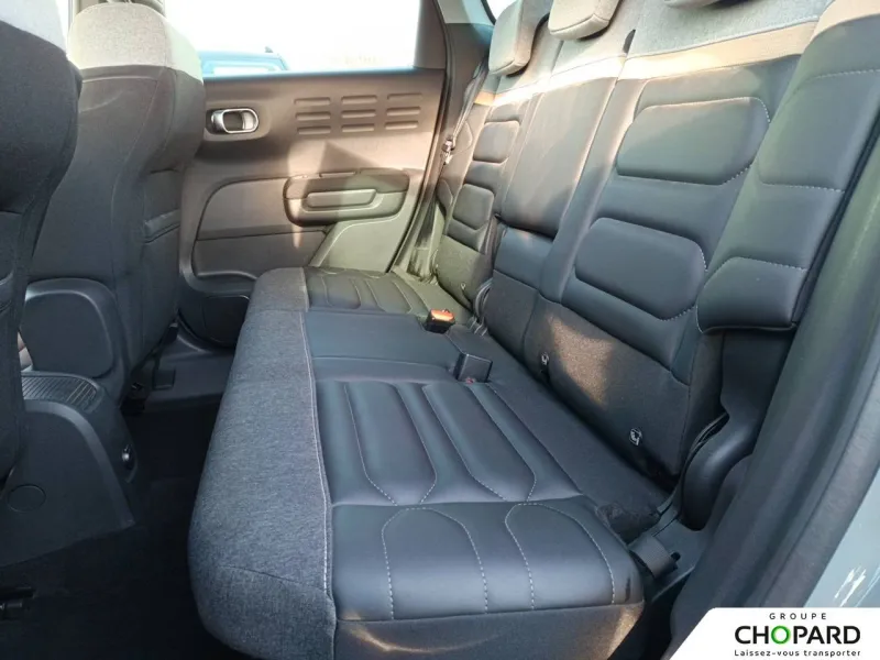 Image secondaire du véhicule 12