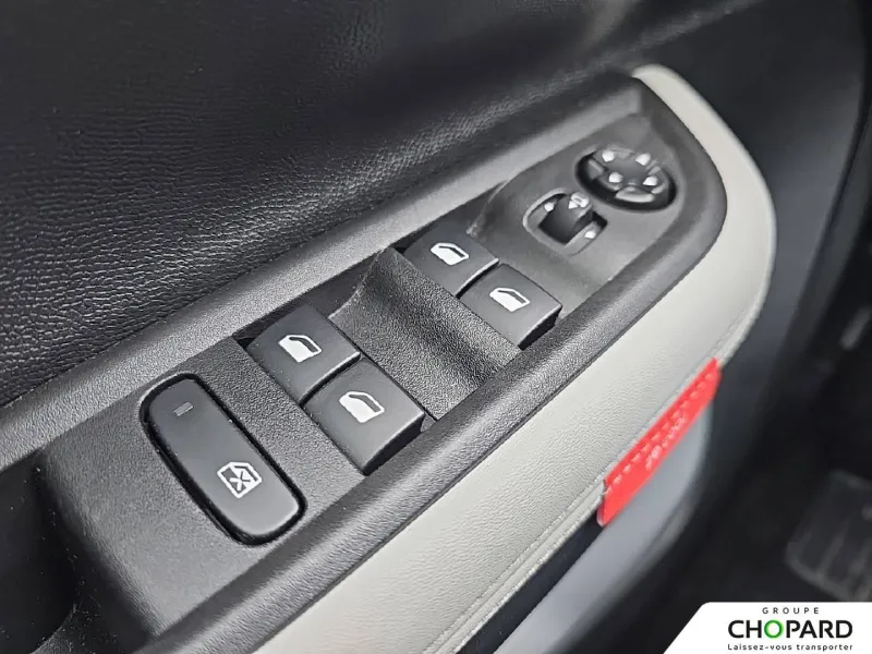 Image secondaire du véhicule 15