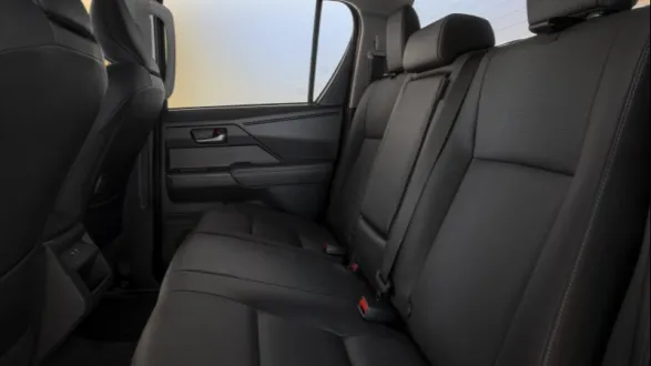 Toyota Hilux : Sièges arrière