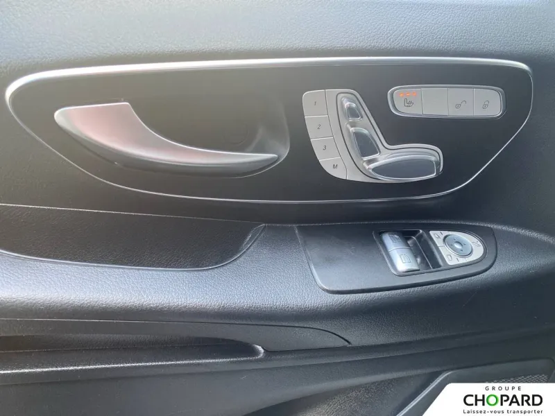 Image secondaire du véhicule 22