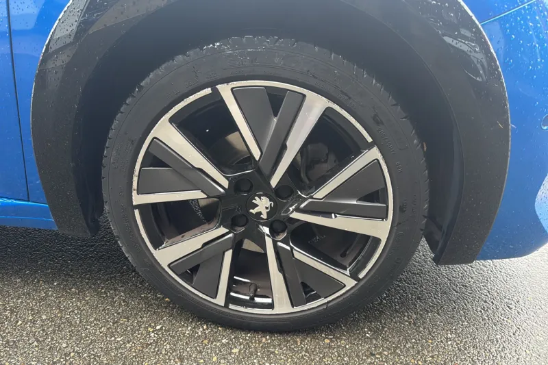 Image secondaire du véhicule 11