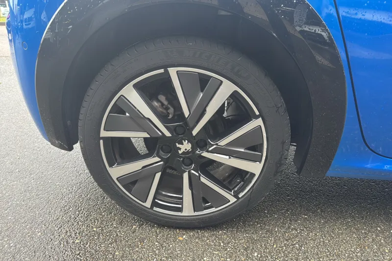 Image secondaire du véhicule 12