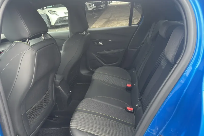 Image secondaire du véhicule 15