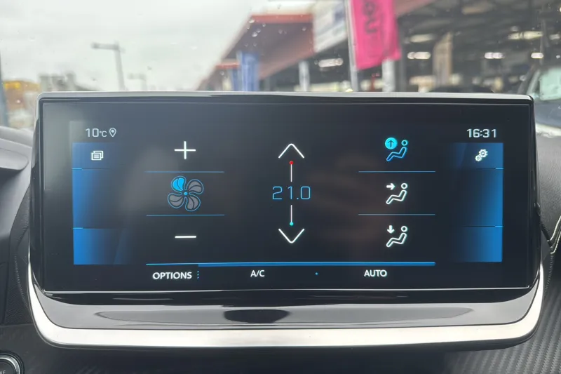 Image secondaire du véhicule 24