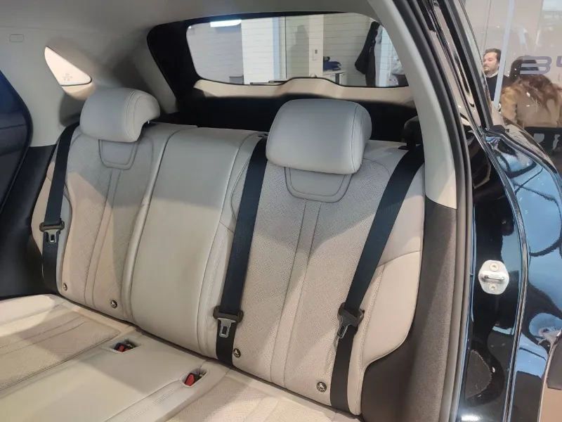 Image secondaire du véhicule 14