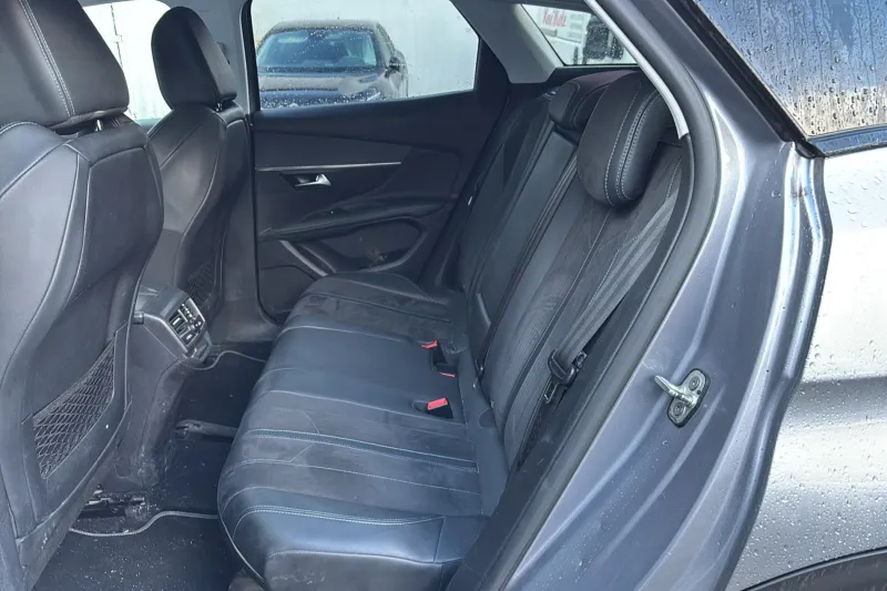 Image secondaire du véhicule 12