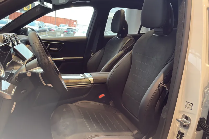 Image secondaire du véhicule 11