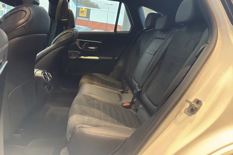 Image secondaire du véhicule 12