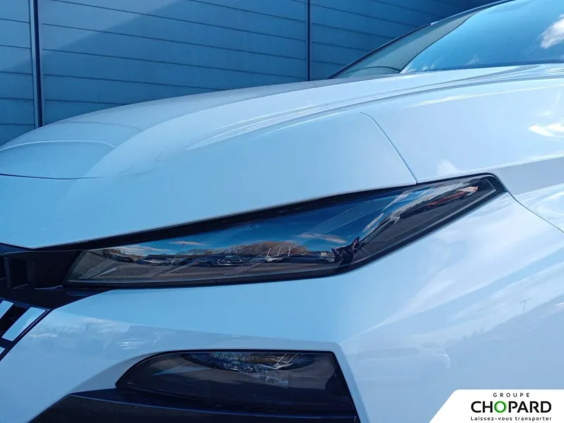 Image secondaire du véhicule 11